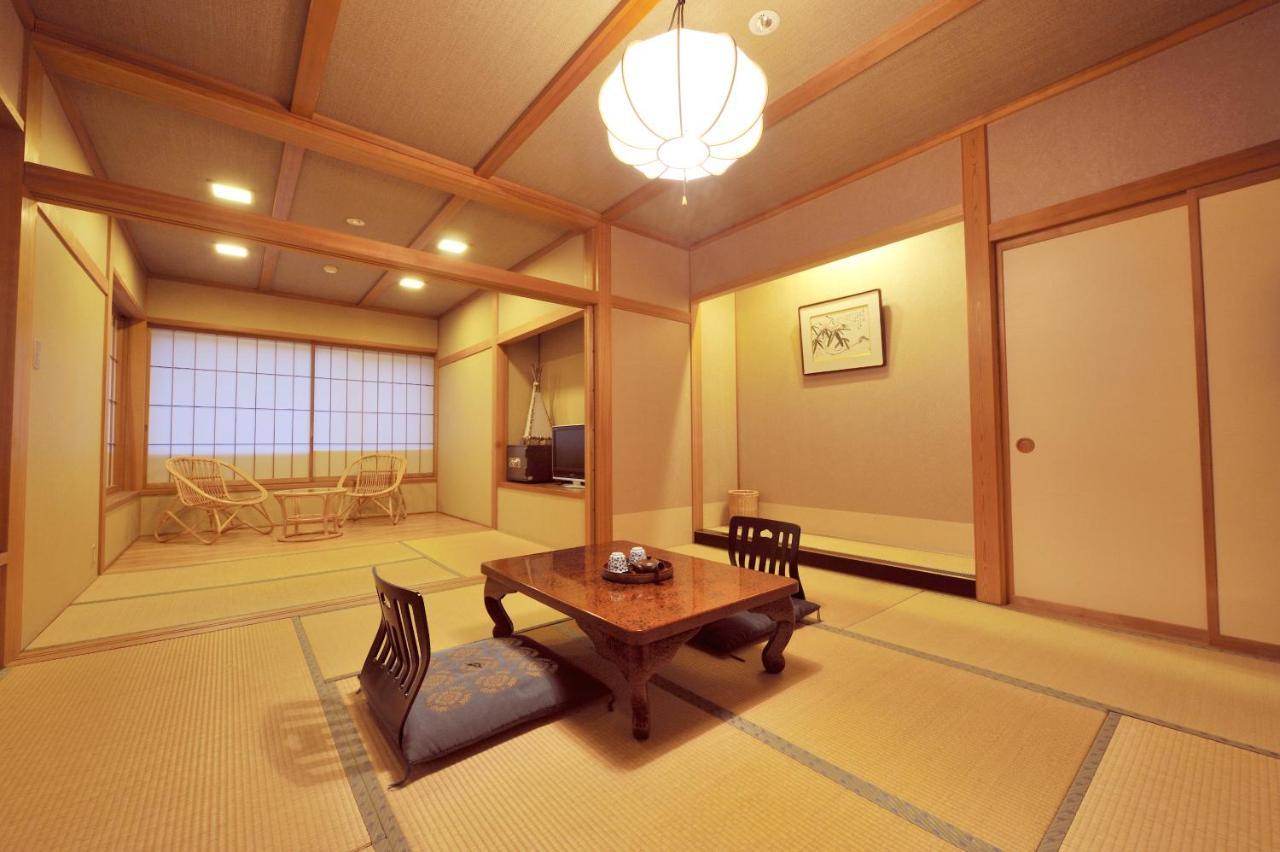 Hakuba Onsen Ryokan Shirouma-So Экстерьер фото